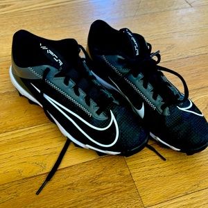 Nike vapor boys football cleats size 5Y